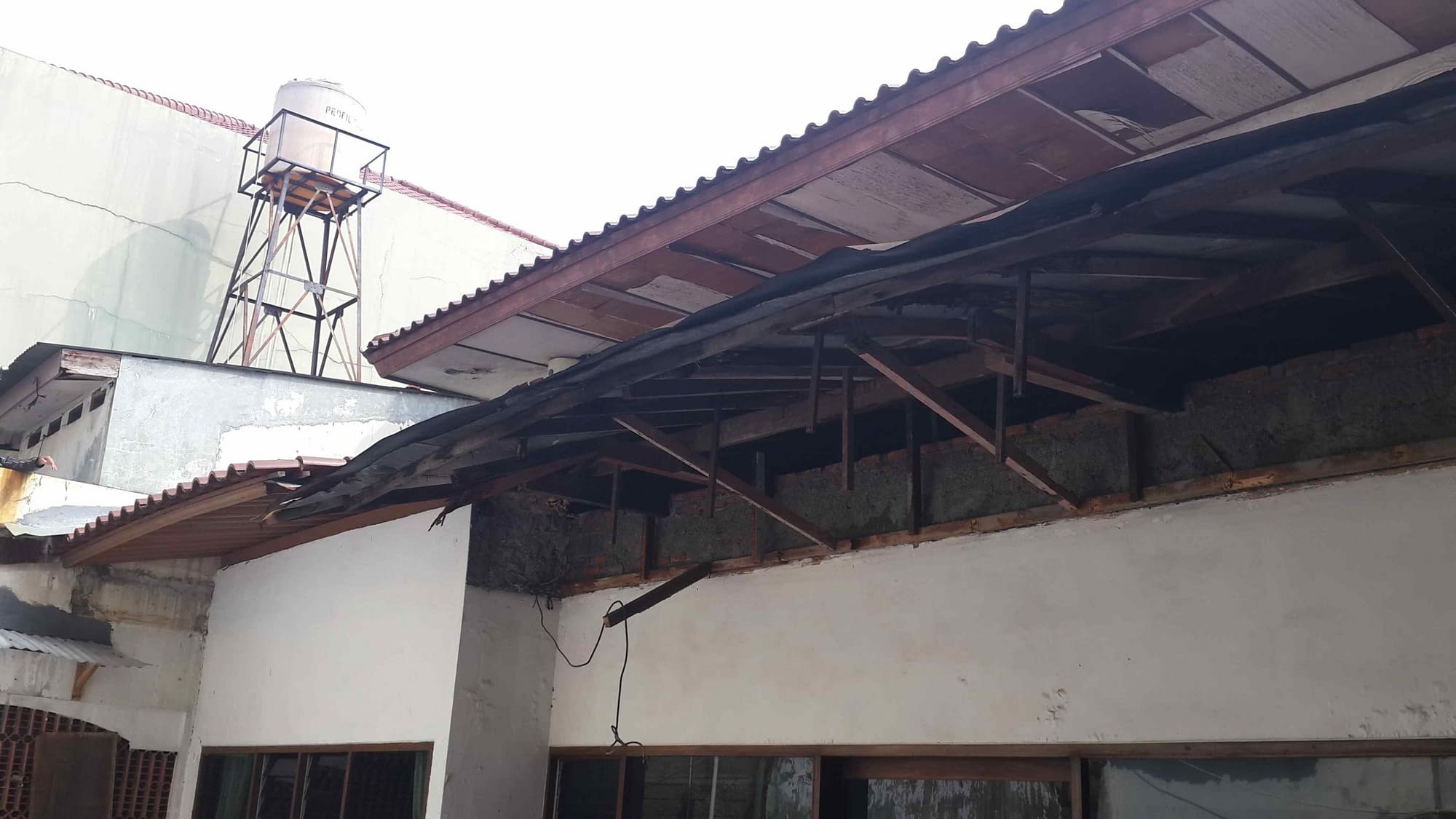 Perbaikan Atap Rumah Di Permata Hijau, Jakarta | Jasa ...